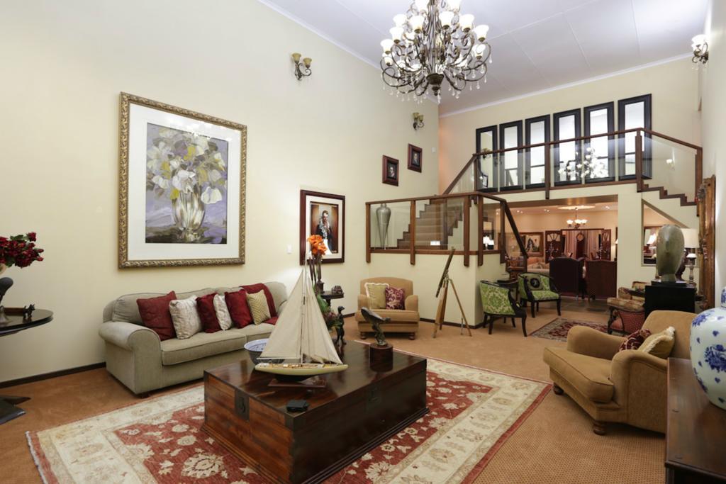 Shangri-La Manor Hoekwil Bagian luar foto