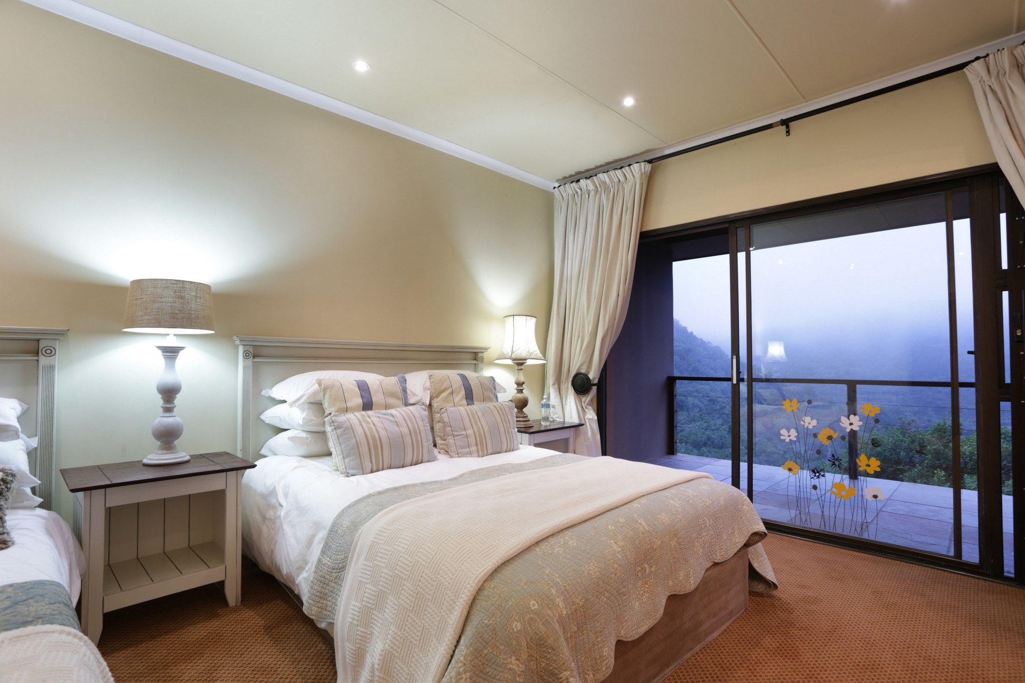Shangri-La Manor Hoekwil Bagian luar foto